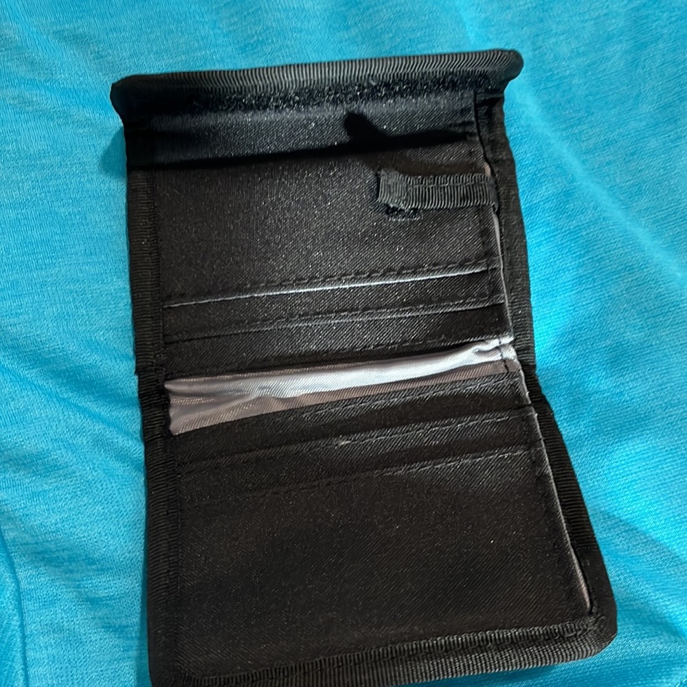 Hello kitty wallet - Picture 3 of 4